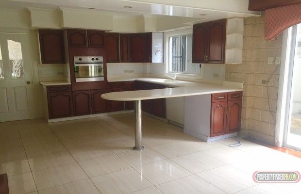 For Lease: White Plains 4 Bedroom House and Lot04