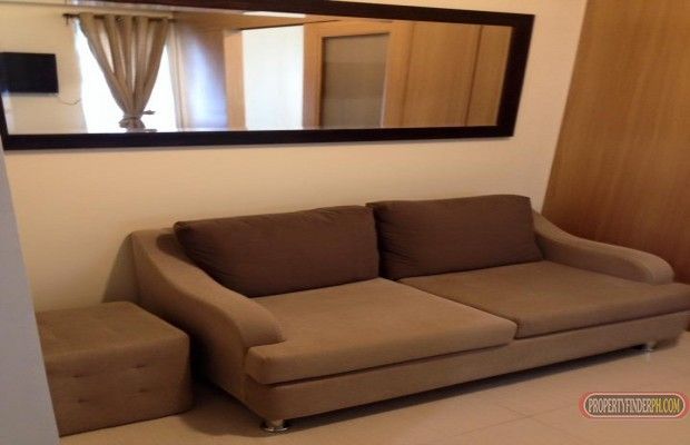 One bedroom fully furnish condo unit facing amenities with balcony. be04