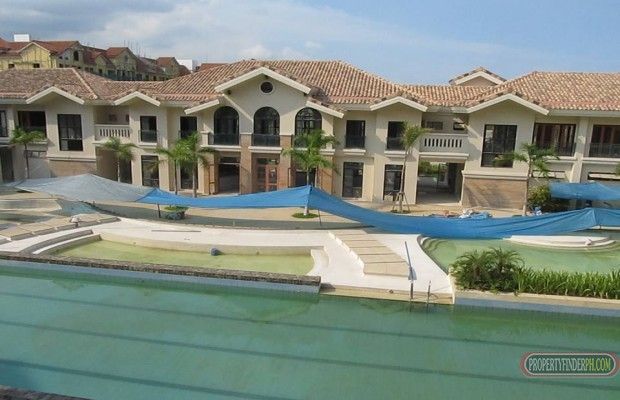 SRP Condo 2 Bedroom Furnished in South Road Properties Cebu City03