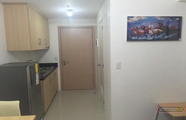 "1 Bedroom Condo, conveniently located along Edsa Boni, connected to MR"03