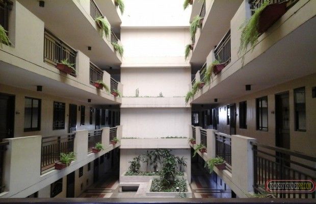 Studio Type Condo near Trinoma and Saint James College Mindanao Ave.03