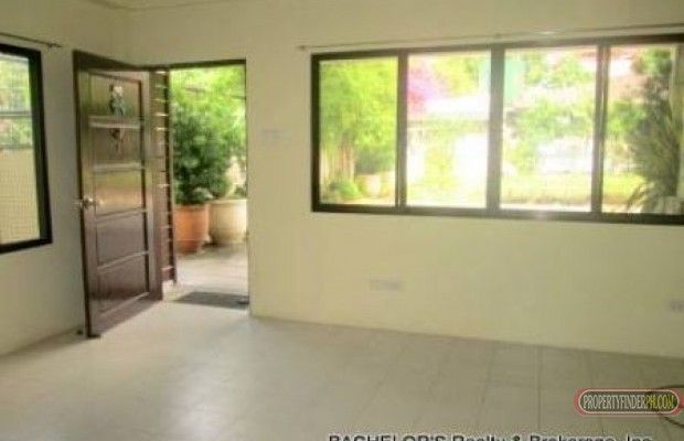 3BR Apartment For Rent in Happy Valley Cebu City03