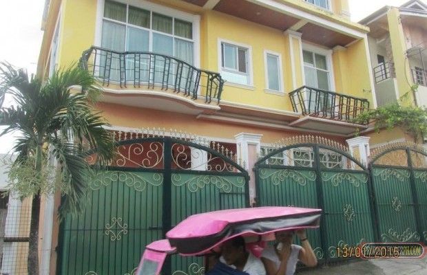 "Apartment For Rent in Tisa, Cebu City"04