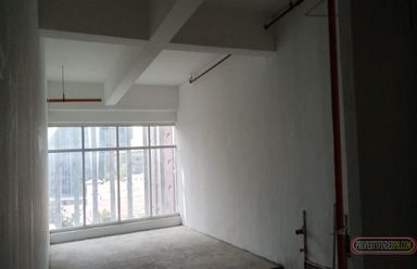 Office Space in Currency02