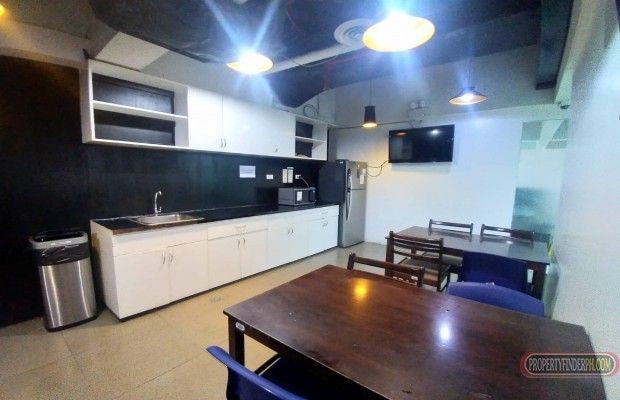 Serviced Office for lease in Makati City for 8-10 pax03