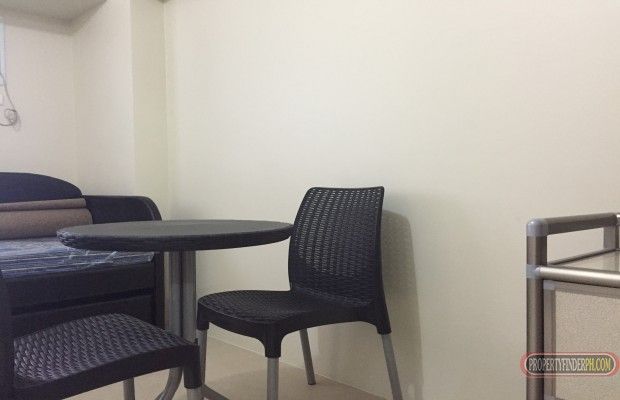 Fully Furnished Studio type unit with Hot shower.5 min walk to MRT a03