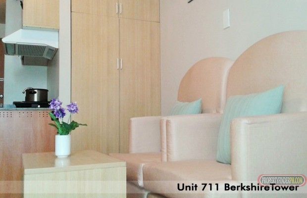 Studio Unit for rent available for short term and long term rental04