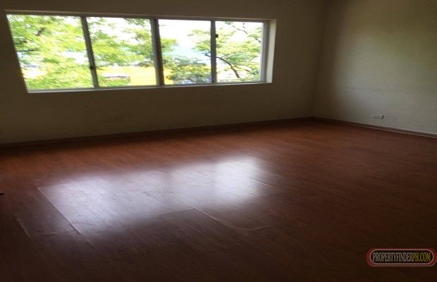 Office space in Otis Manila04