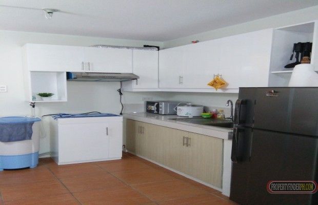 Fully furnished One Bedroom Condo Unit03