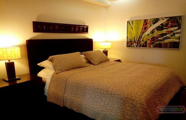 For rent in Joya Rockwell Makati for 95K/month01