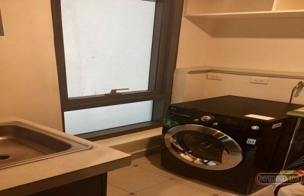 For rent in Joya Rockwell Makati for 95K/month03