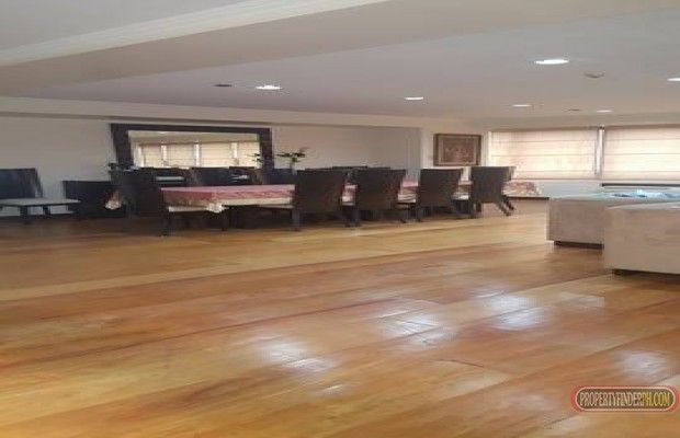 For rent in Joya Rockwell Makati for 95K/month04