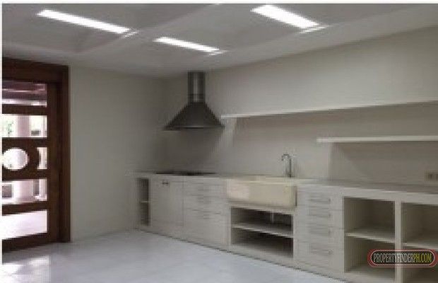 White Plains Quezon City 3 Bedroom House and Lot for Sale04