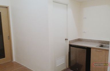1 Bedroom Unit (Semi Furnished) At Laureano Di Trevi Towers02