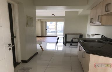 1-Br corner unit with 2 balconies in Morato area for rent02