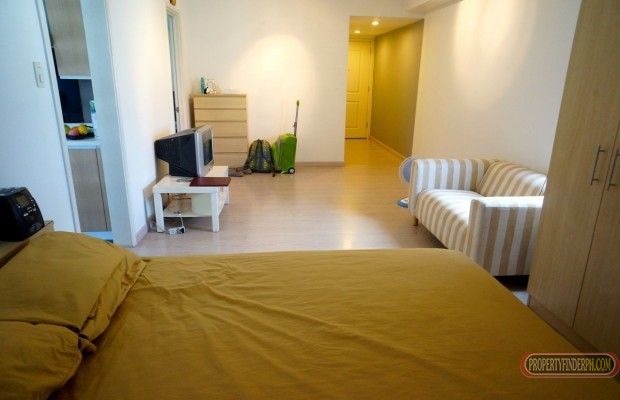 FOR RENT FORT BONIFACIO CONDO 1 Bedroom condo unit with T/B &amp; Wa01