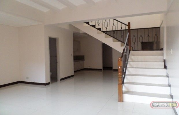 2 BR Townhouse with ROOFDECK in BF PQUE (25EJO)04