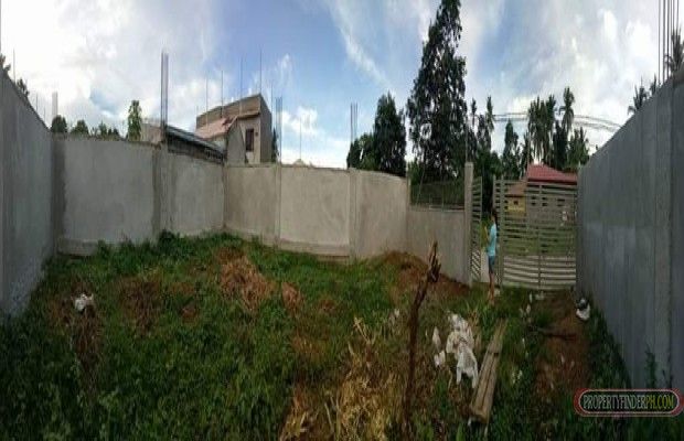 Vacant Lot for Lease with Fence03