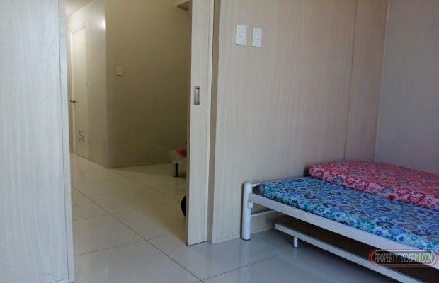 "One bedroom with balcony at SM Sun residences semi furnished, split a"03