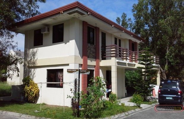 "Arch. Designed,5 Bedrms,3Baths,Maids,Balcony,2 CarPorch. Gated,walk to"04