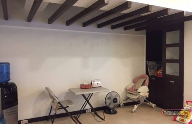 Renovated Fully Furnished Ground Floor Garden Unit 2-BR Bi-Level For L04