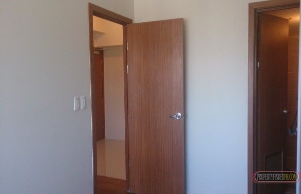 Eton Tower Makati - (The Mini Suites) Brand New 1 Bedroom  Unit For Re03