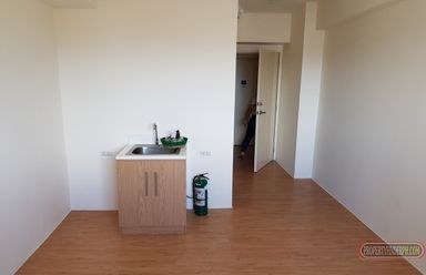 "Brand New studio unit good for 2-3 persons. Near SM Cubao, MRT, Aranet"02