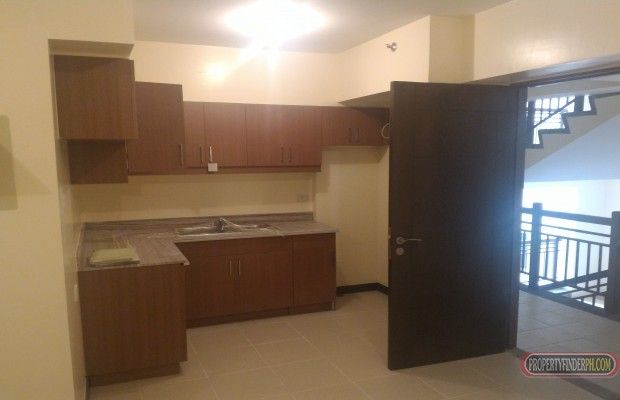 "For Rent 2br Unfurnished Condominium Unit, Pasig City"04