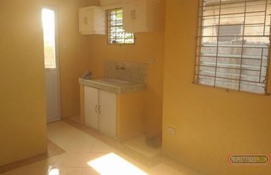 House and lot for rent02