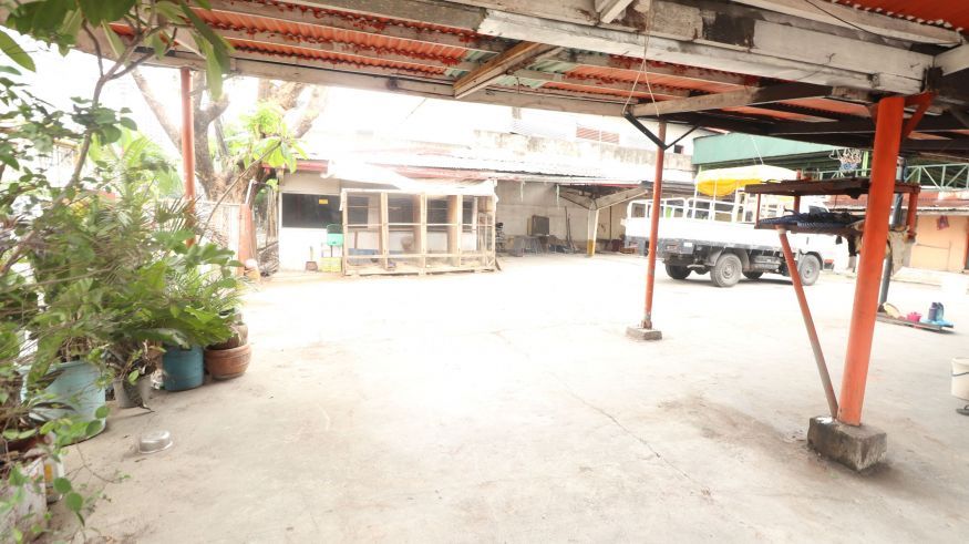 "Spacious Commercial Lot in Makati City, Philippines for Rent CL0001"04