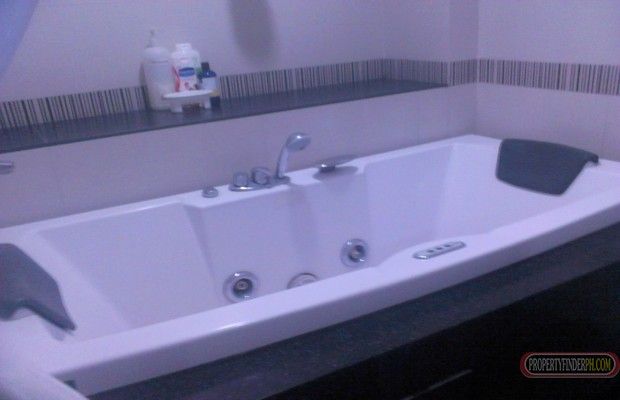 Two Serendra 1BR Condo For Rent Taguig City03