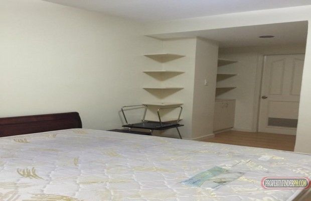 One bedroom condo unit for rent04
