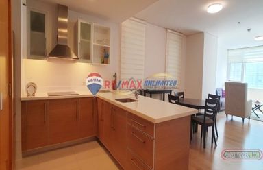 1 BEDROOM FLEX UNIT FOR RENT IN PARK TERRACES MAKATI02