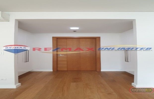 1 BEDROOM FLEX UNIT FOR RENT IN PARK TERRACES MAKATI04