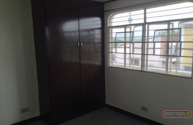 Room for rent inside Midtown Village near SM East. Landline 405180404