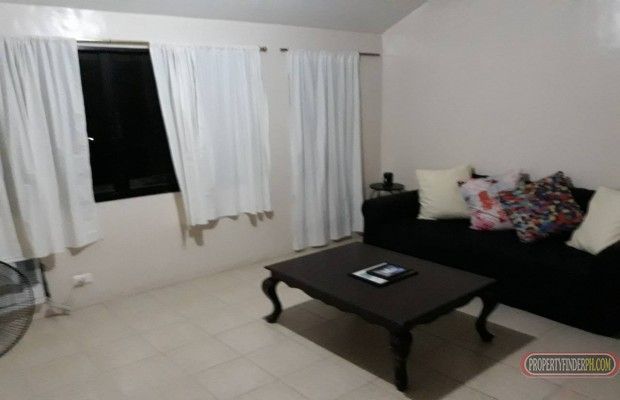 DECA Townhouse For Your Weekend Getaway In Clark. Huge space for the w03