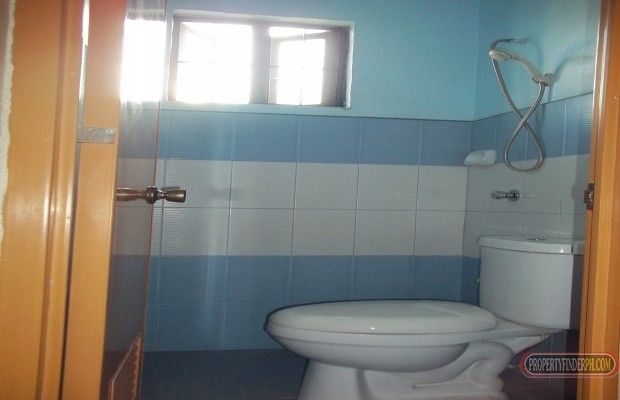 "1brm condo,No car park, las pinas, no flood area"04