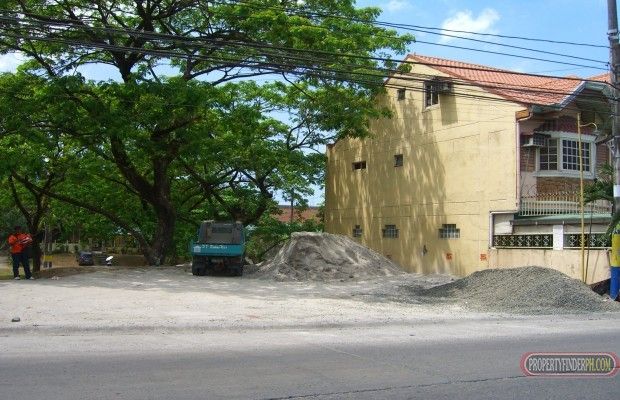 Commercial Lot for Lease in front of Metrogate Market04