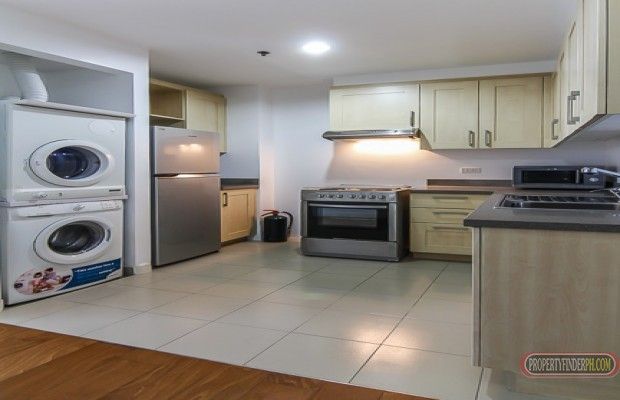 1-bedroom condo apartment for rent in One Rockwell - Makati03