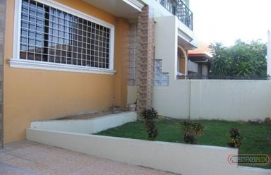 House for Rent in Banilad Cebu City 3-Bedrooms Semi-Furnished02