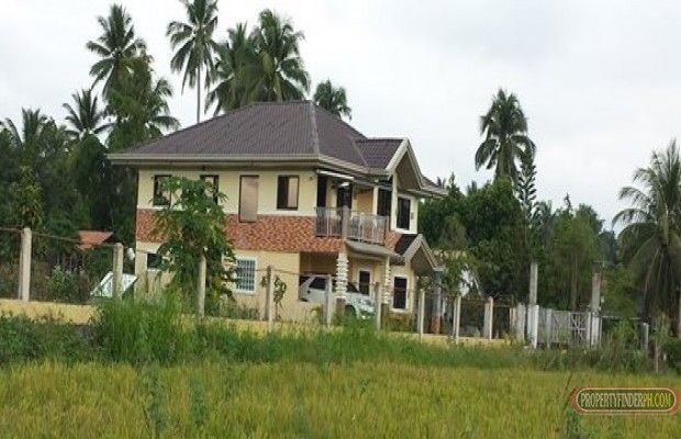 "5 bedrooms, 3 comfort rooms, with balcony on the second floor, garage"03