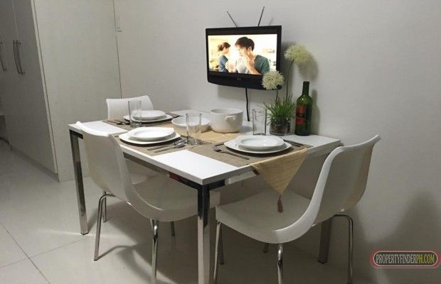 "Fully furnished with access to the amenities: WiFi, Gym &amp; swimming"03