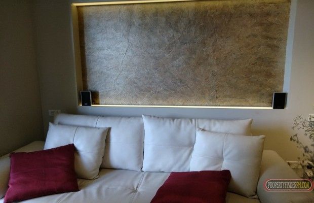Nicely Designed 3 Bedroom Unit with Parking for Rent at Flair Towers03