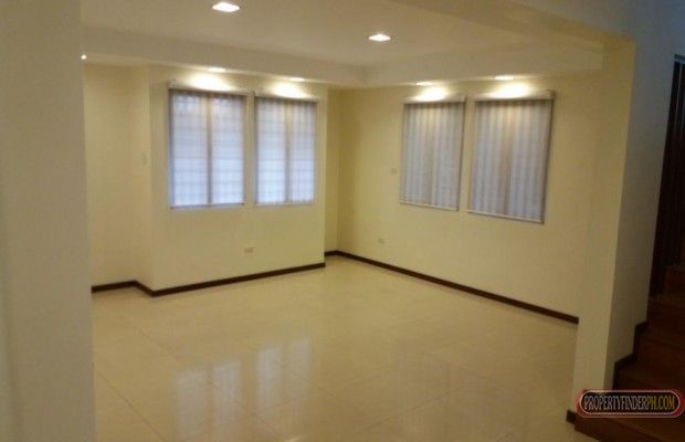 "FOR LEASE3BRw/ 3T&amp;B, Den, Powder Rm, 3Parking Space"03