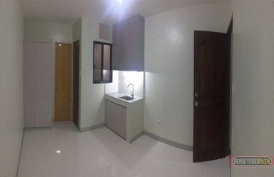 "Studio unit near West Service Road (J&amp;J, Zuellig, etc) Sun Valley,"02