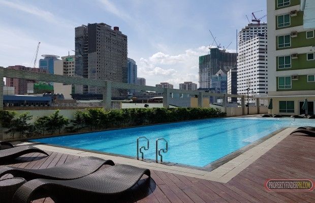 Furnished Makati 1-Bedroom with BALCONY in Legaspi Village FOR RENT03