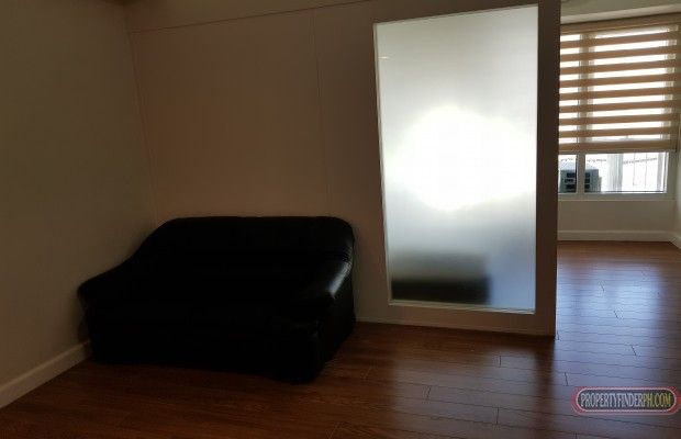 Furnished Makati 1-Bedroom with BALCONY in Legaspi Village FOR RENT04
