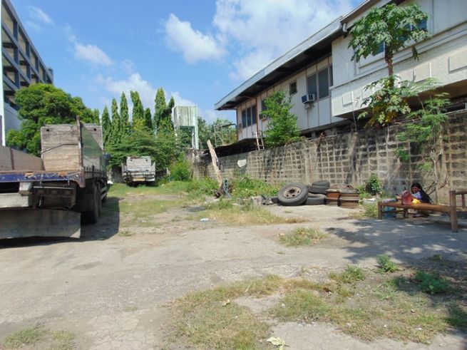 "1,000 Square Meters Commercial Lot located in Mabolo Cebu City"01