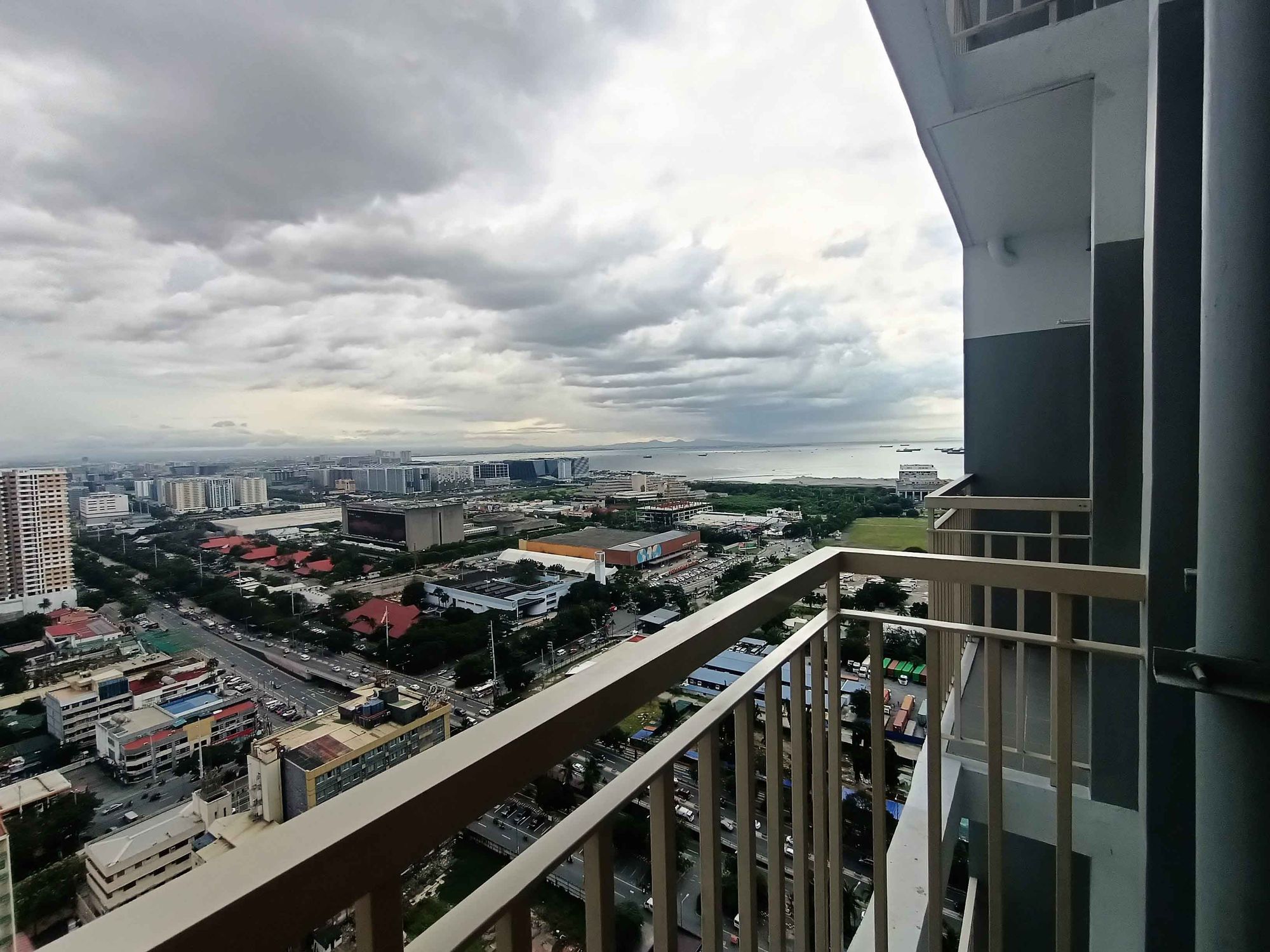 Condo Unit For Rent - Unit 3317 at Coast Residences03