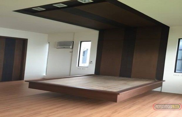 6BR House near Eastwood City FOR RENT03